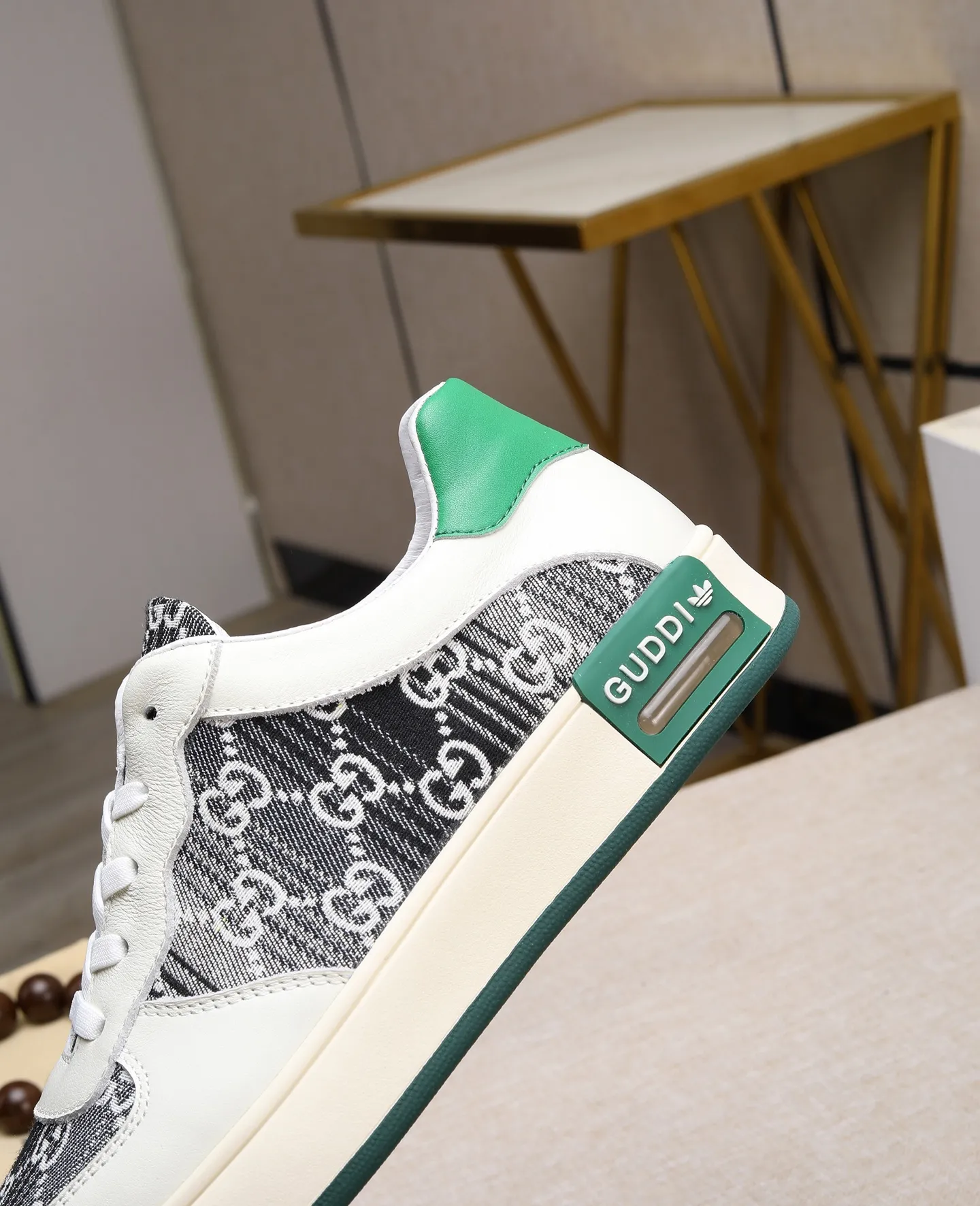 Men's shoes 💰420 GUCCI🔍🔍The latest model is available at the counter simultaneously. Original calfskin imported from Italy, genuine leather lining, (high-end, extravagant and classy) with exquisite workmanship. Sole: Original sole provided by the original factory. ⚠Exclusive double-layer movable molded sole is super comfortable⚠. Photographed in real life. 🎬The real thing is better. 🔍🔍"High quality·Follow the order" code number 38-44